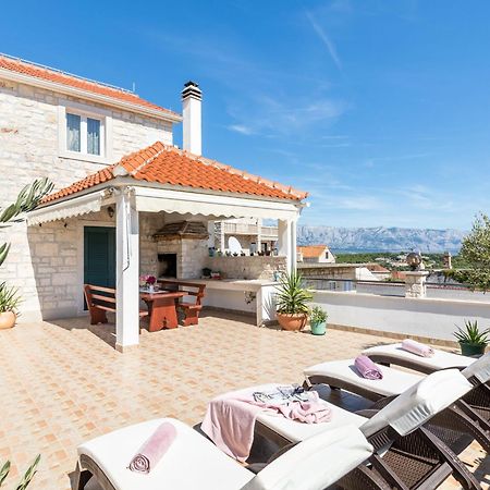 Luxurious Villa In Selca With Pool Экстерьер фото