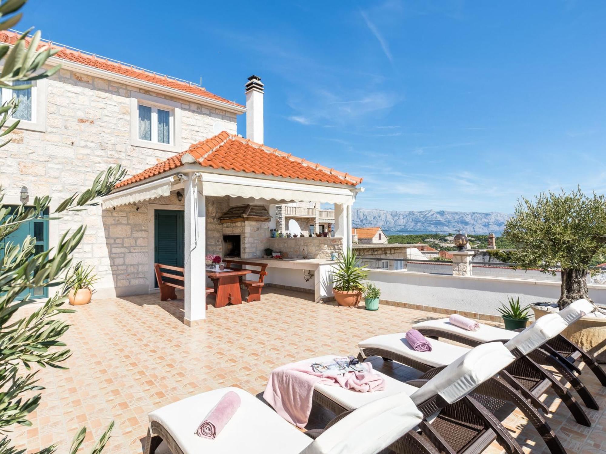 Luxurious Villa In Selca With Pool Экстерьер фото